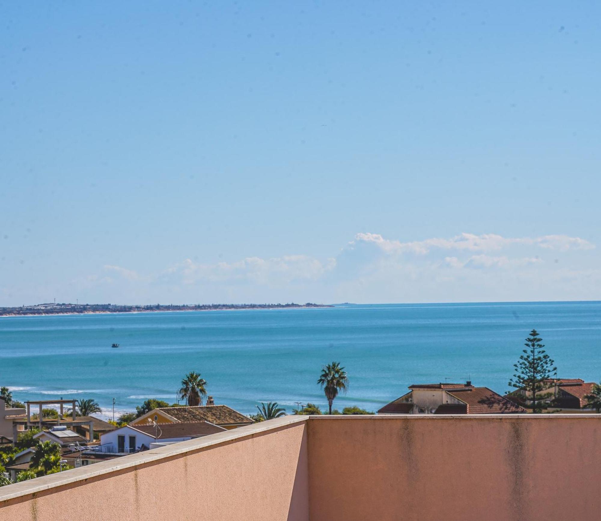 Attico Terrazza Cielomare Seaview Lägenhet Pozzallo Exteriör bild